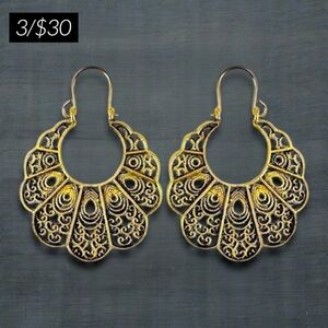 ✨3/$30✨ 🆕Bohemian Antique Gold Color Hoop Earrings